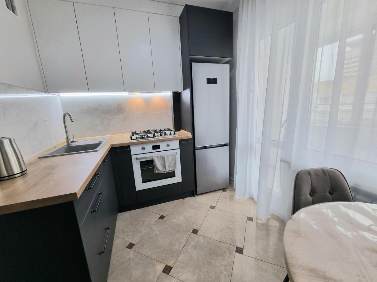 Negruzzi Bd, One Bedroom Apartment 基希讷乌 外观 照片